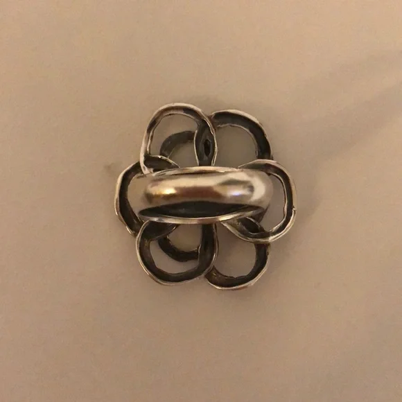 Silpada R2784 Sterling Silver Flower Power Ring 6 1960's Mod - Picture 2 of 6